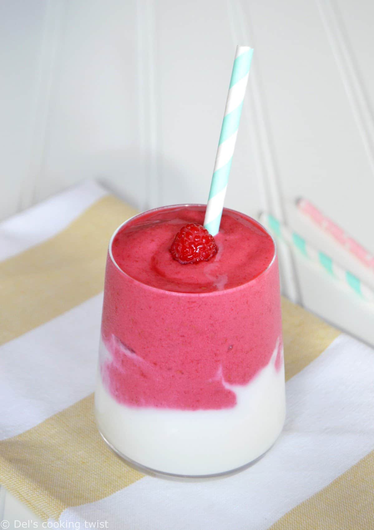 Smoothie bicolore banane-framboise