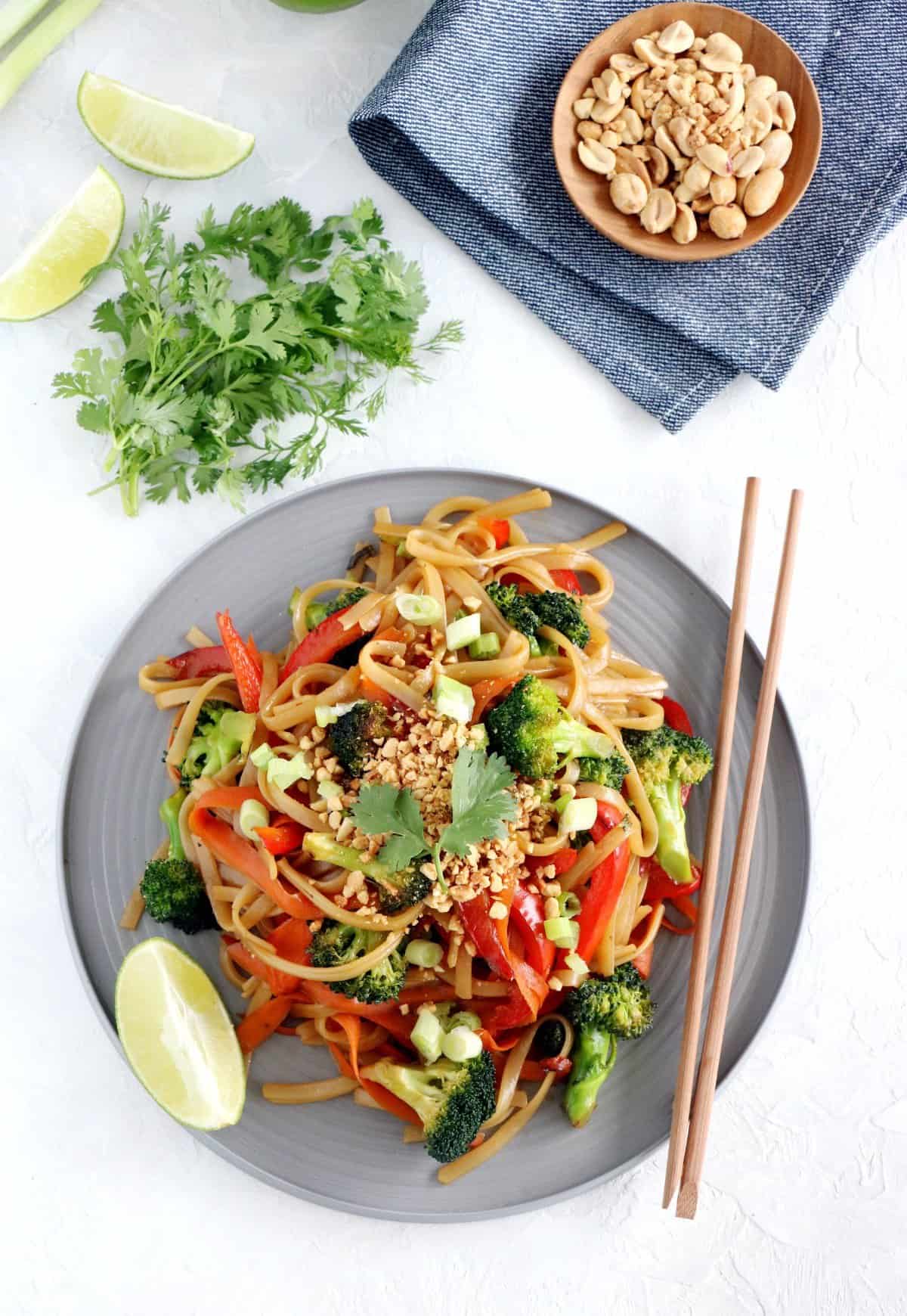 Easy Pad Thai (vegan, gluten-free) - Del's cooking twist