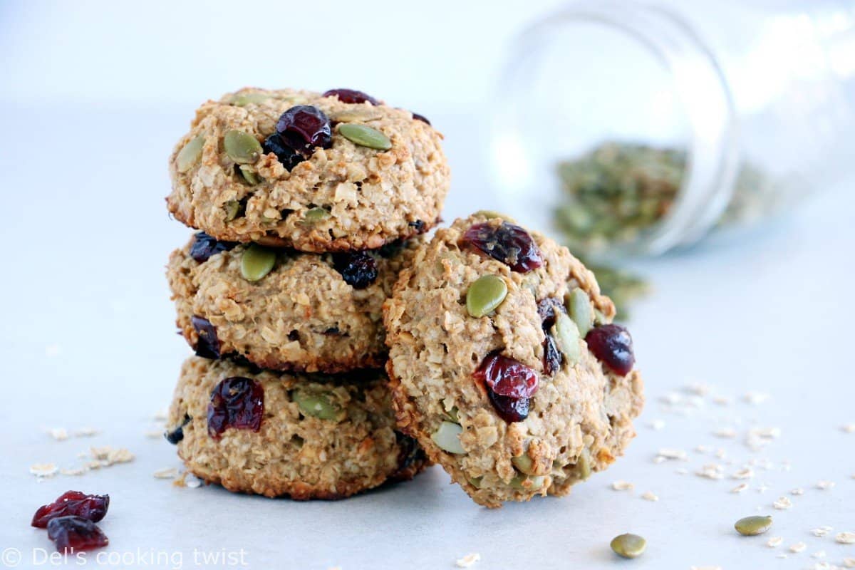 Vegan Banana Oatmeal Cookies