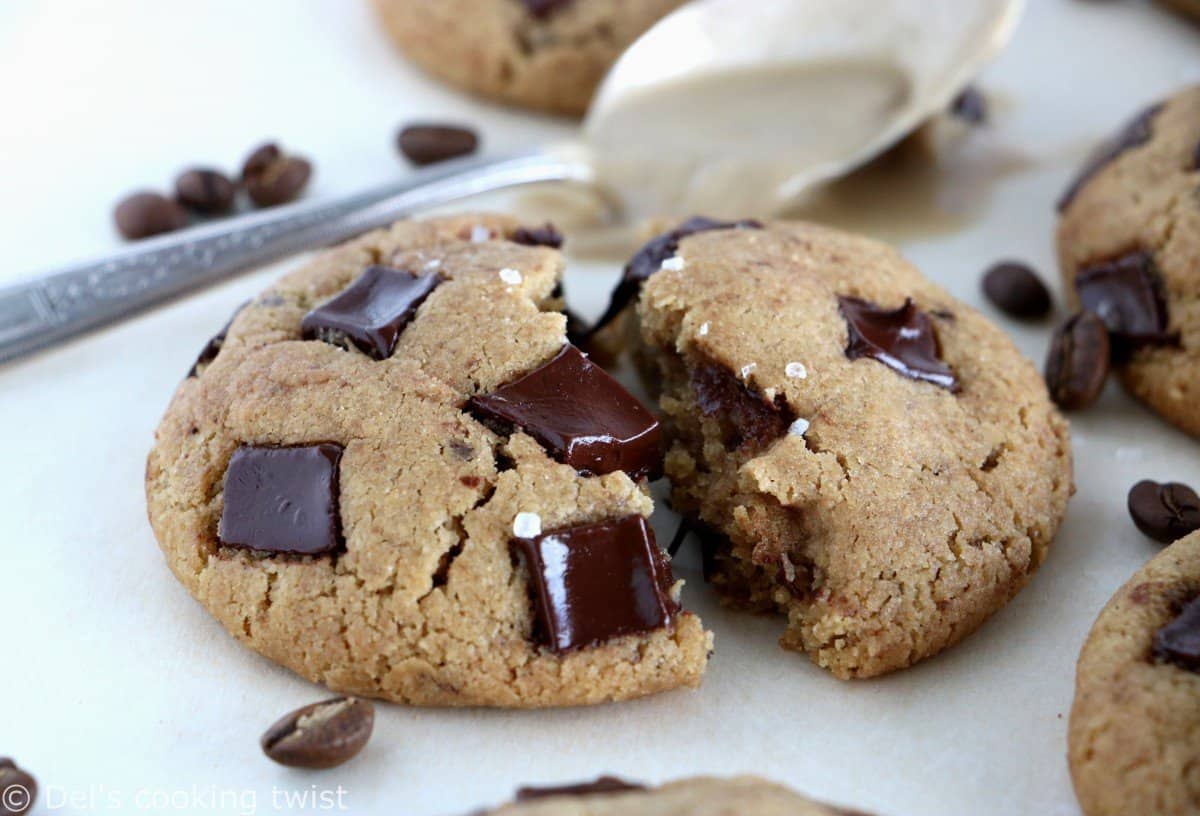 Cookies au beurre noisette, café et tahini