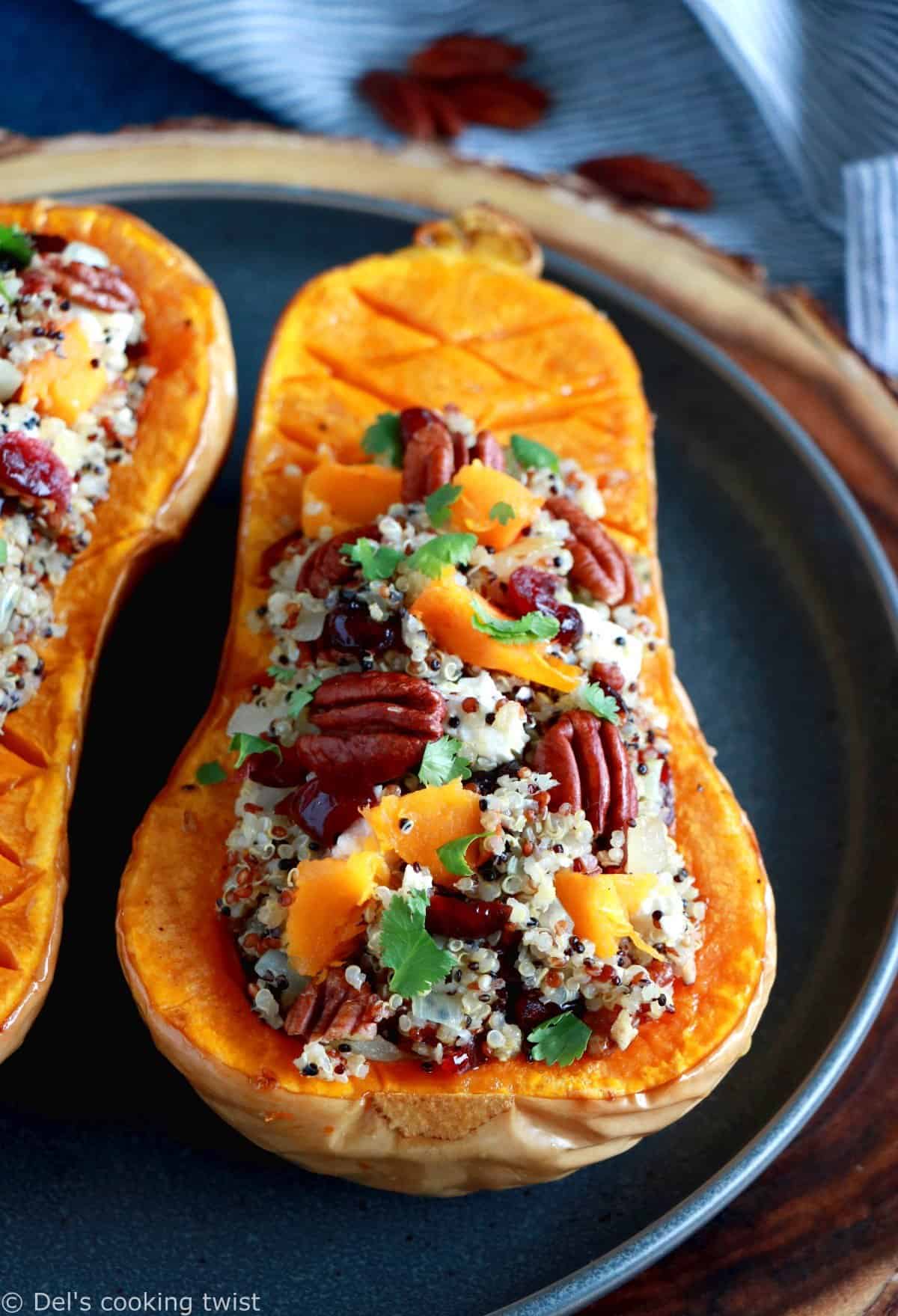 Courge butternut farcie au quinoa, cranberries et feta