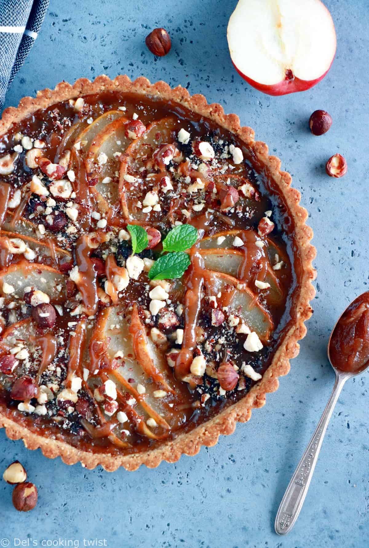 Tarte rustique aux poires, noisettes et à la crème de marrons