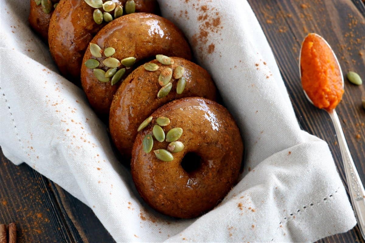 Vegan Pumpkin Spice Donuts