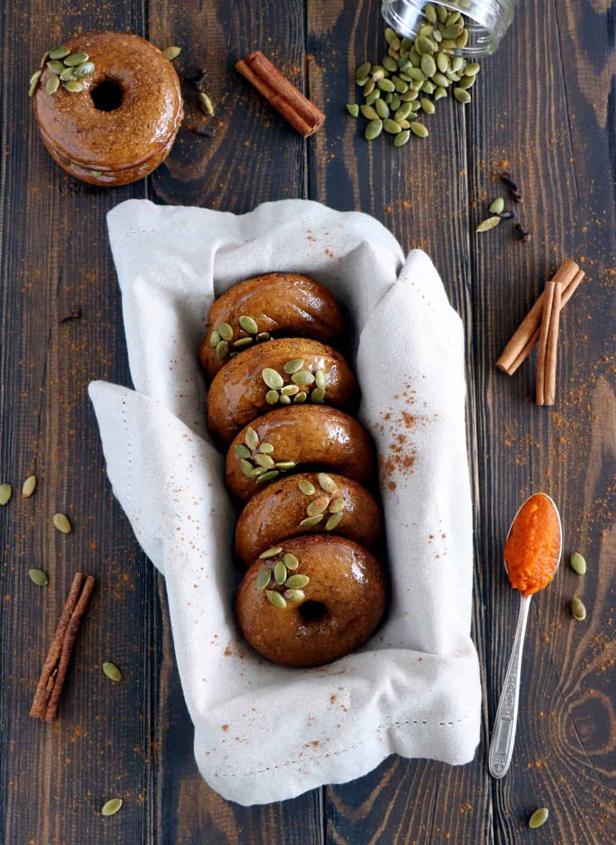 Vegan Pumpkin Spice Donuts