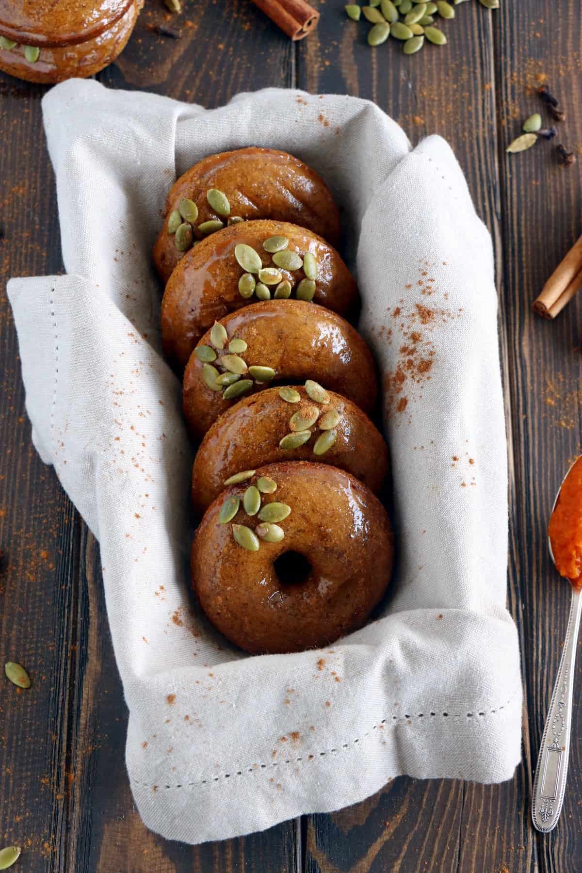 Vegan Pumpkin Spice Donuts