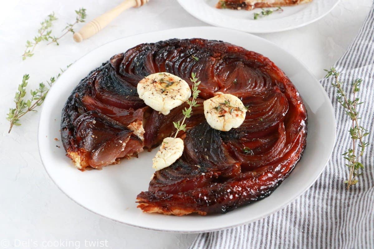 Tarte tatin au chèvre et oignons rouges