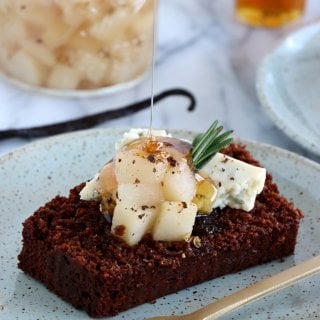 Gorgonzola-Pear Gingerbread Toasts