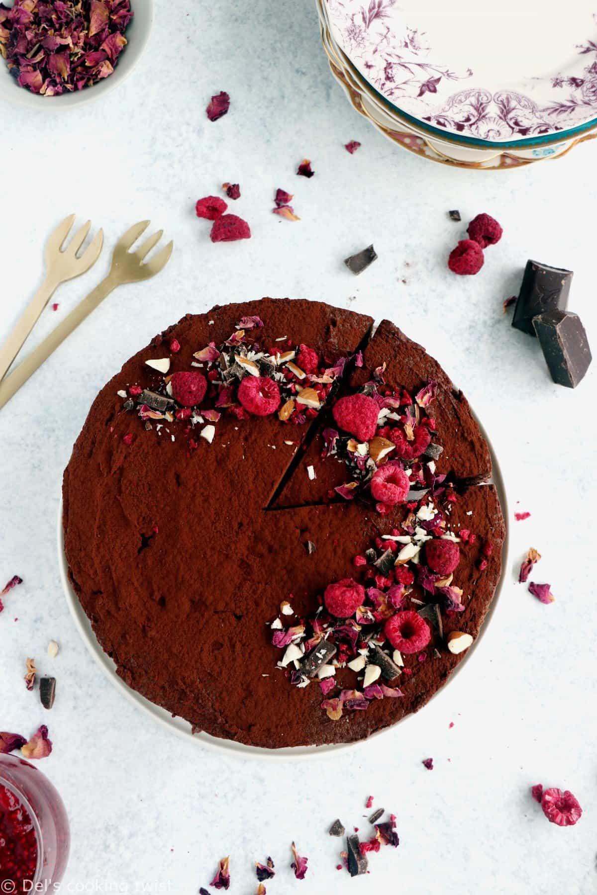 Gâteau mousse au chocolat et framboises