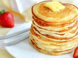 Easy Fluffy American Pancakes | Del's 