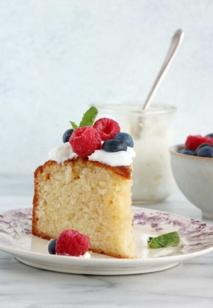 French "Gâteau au yaourt" (A No-Measure Cake)