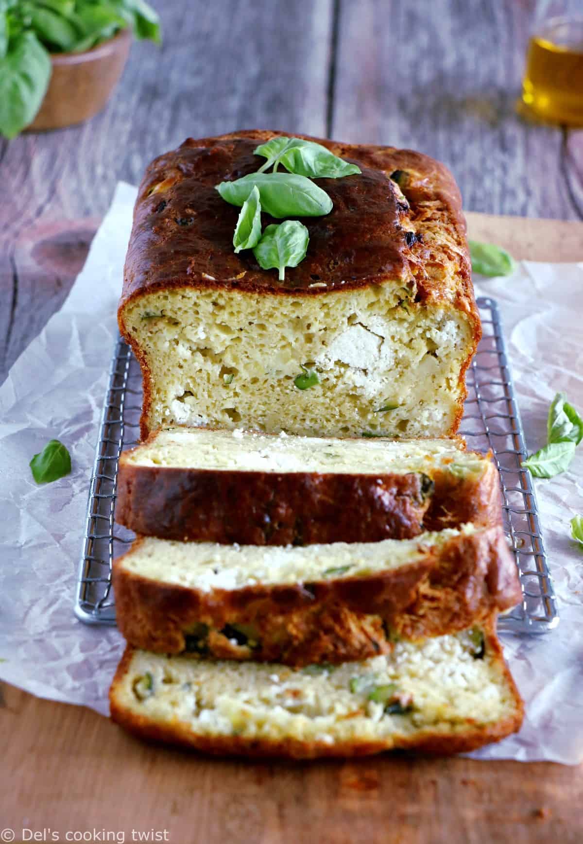 Cake aux courgettes, chèvre frais et basilic