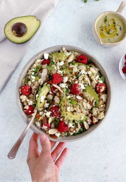 Salade de quinoa, avocat et framboises