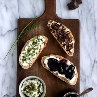 Goûter maison. Les 3 tartines de ma grand-mère. Retour aux basiques, avec ces 3 tartines de ma grand-mère, à la fois rustiques et gourmandes, qui ont bercé les goûters de mon enfance.