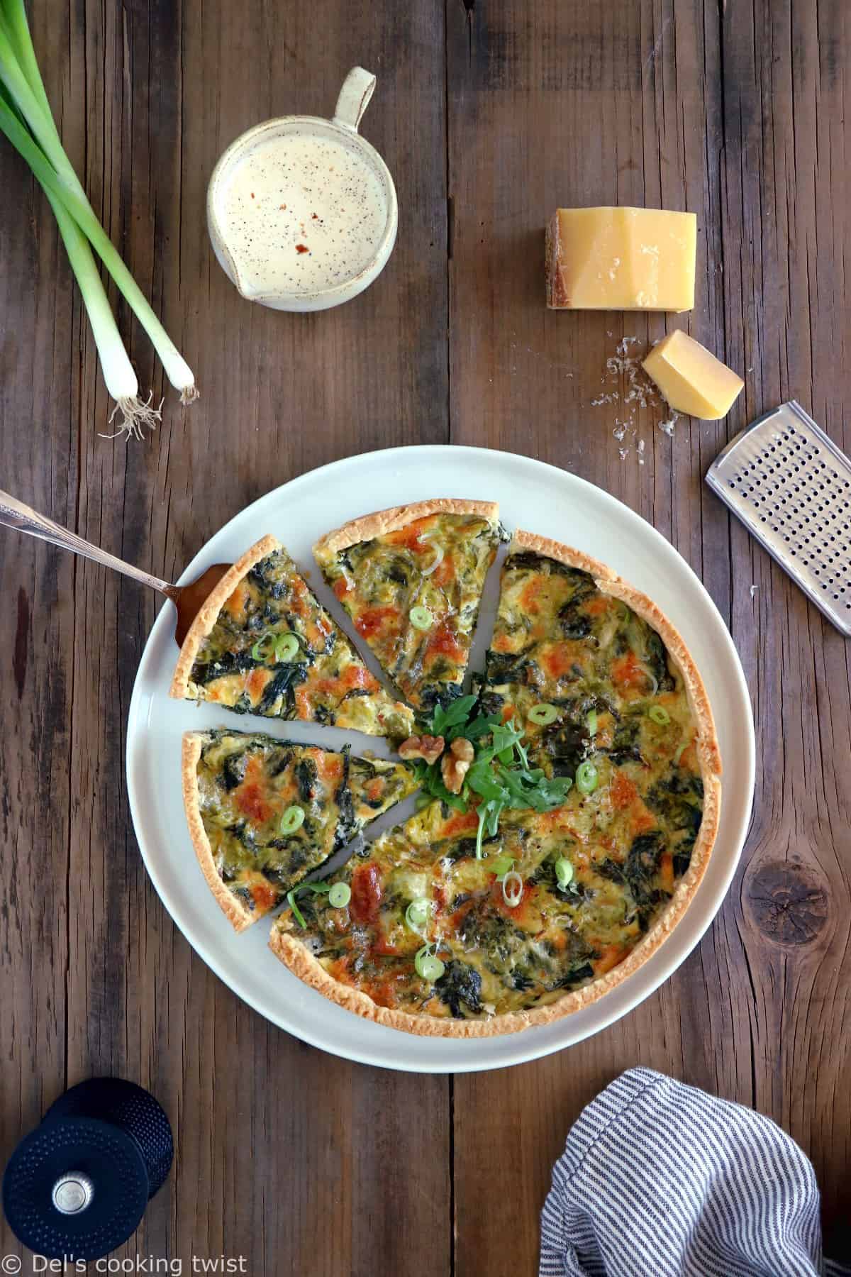 Cette quiche aux poireaux et au Comté au lait cru aux saveurs crémeuses et réconfortantes avec une pointe de caractère sera votre allié idéal lors des fraîches soirées d'automne et d'hiver.