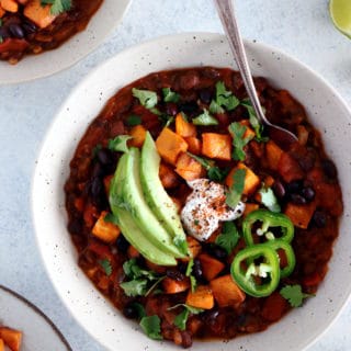 This healthy vegan sweet potato chili with black beans is incredibly easy to prepare and packed with some delicious warm, hearty flavors. It makes a wholesome vegan meal for those chilly days ahead.