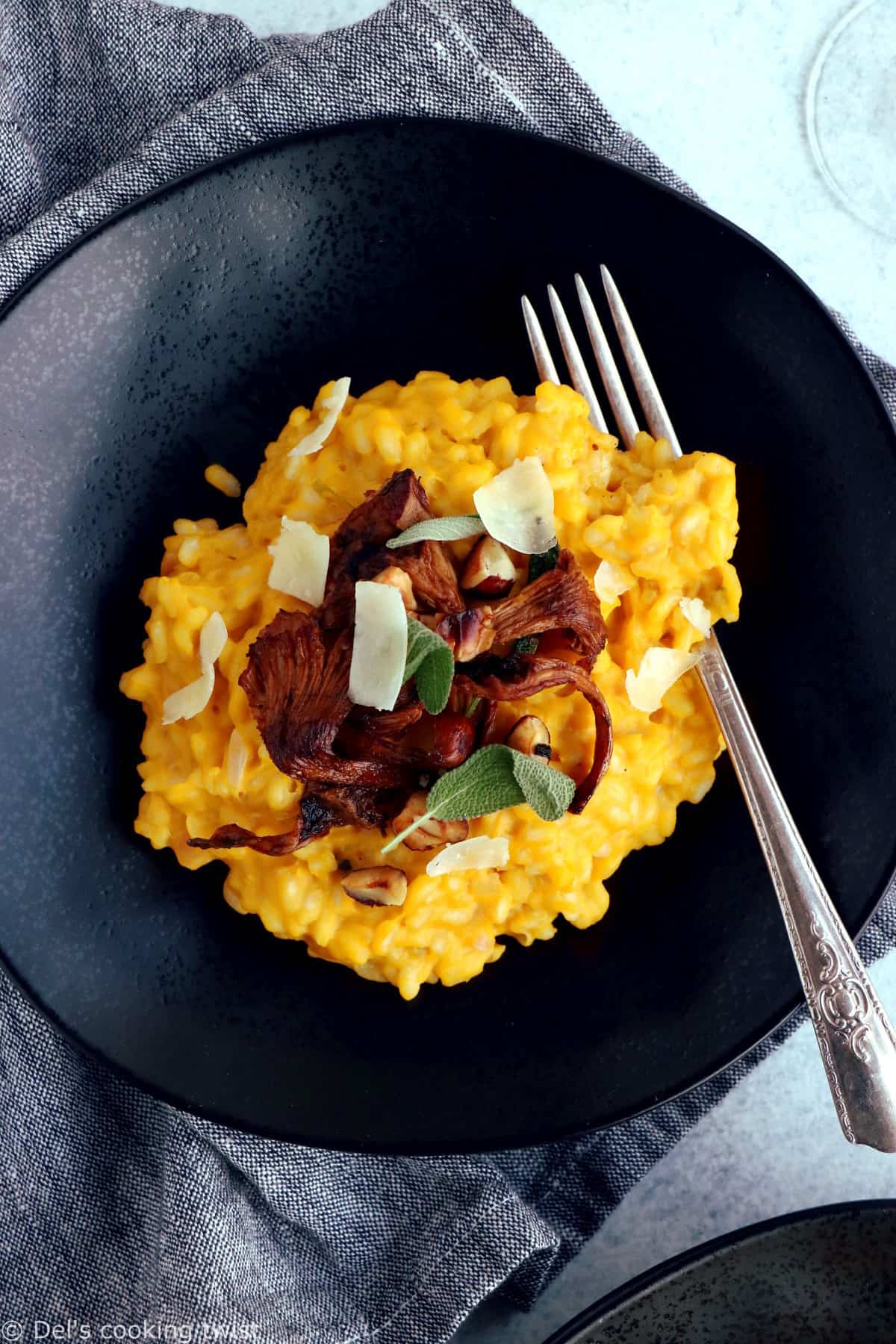 Butternut squash risotto is easy to prepare and packed with warm, hearty and cozy fall flavors. Serve it as is with sage for an everyday meal or top it with sautéed chanterelles mushrooms, toasted hazelnuts, and you get a fancy dish for Thanksgiving or any special occasion.