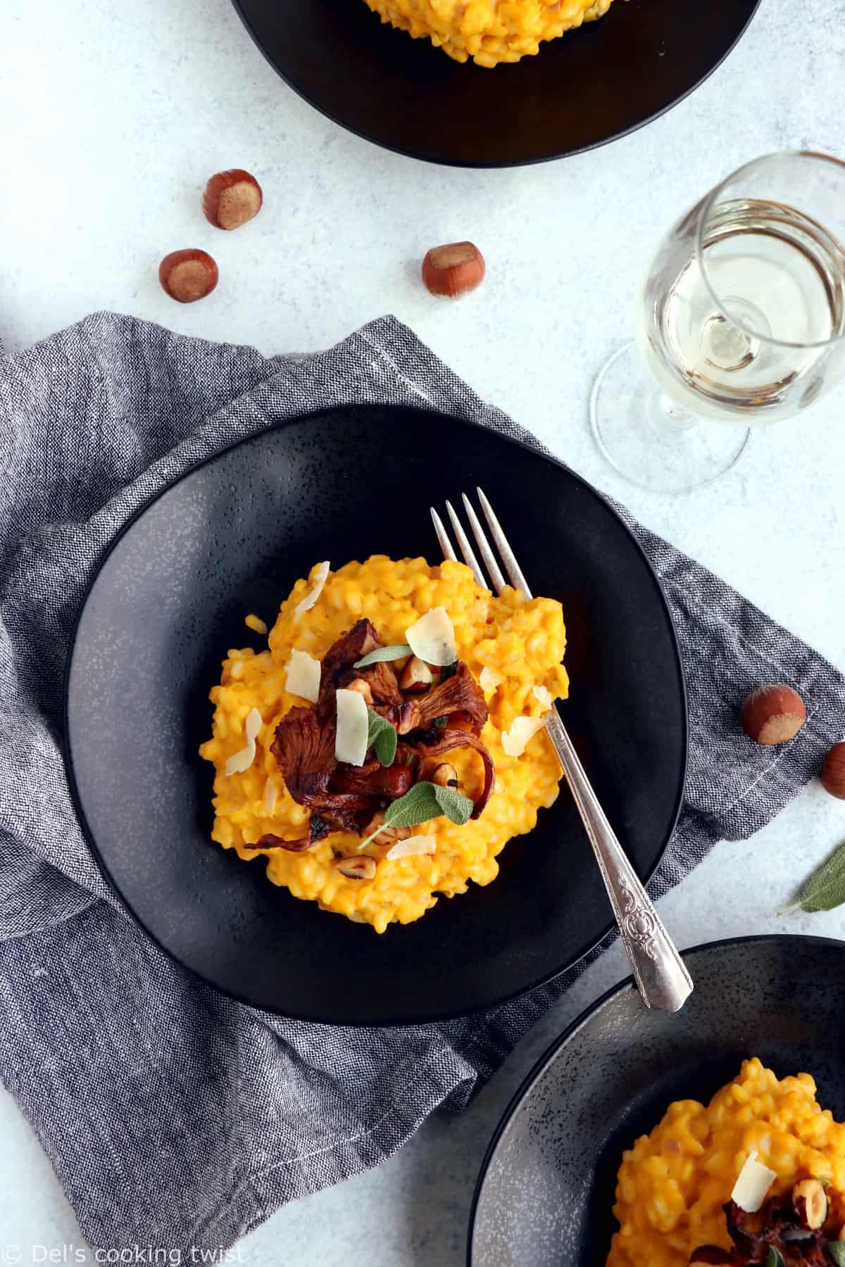 Butternut squash risotto is easy to prepare and packed with warm, hearty and cozy fall flavors. Serve it as is with sage for an everyday meal or top it with sautéed chanterelles mushrooms, toasted hazelnuts, and you get a fancy dish for Thanksgiving or any special occasion.
