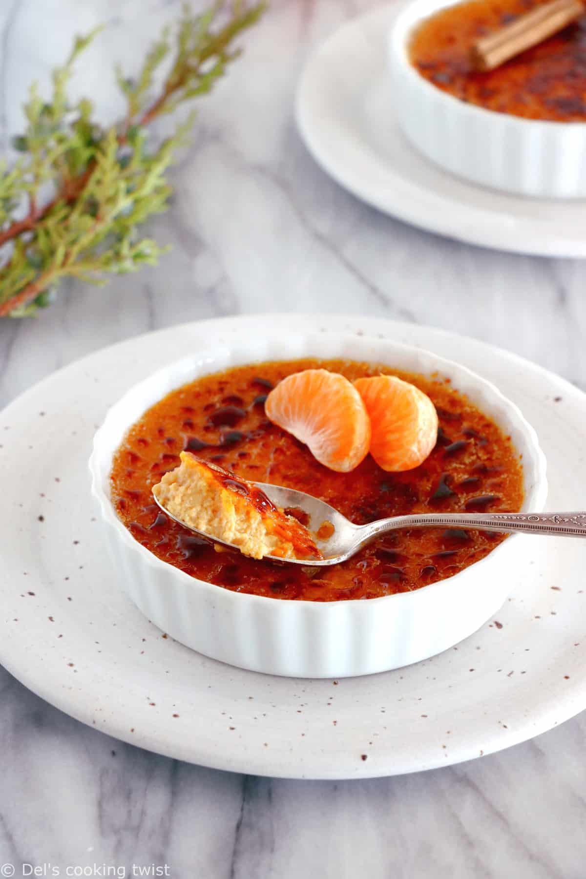 Try my easy pumpkin crème brûlée, so delicious you'll want to eat it year-round. It has a smooth and creamy pumpkin custard filling, warm spices and the characteristic caramelized sugar topping.