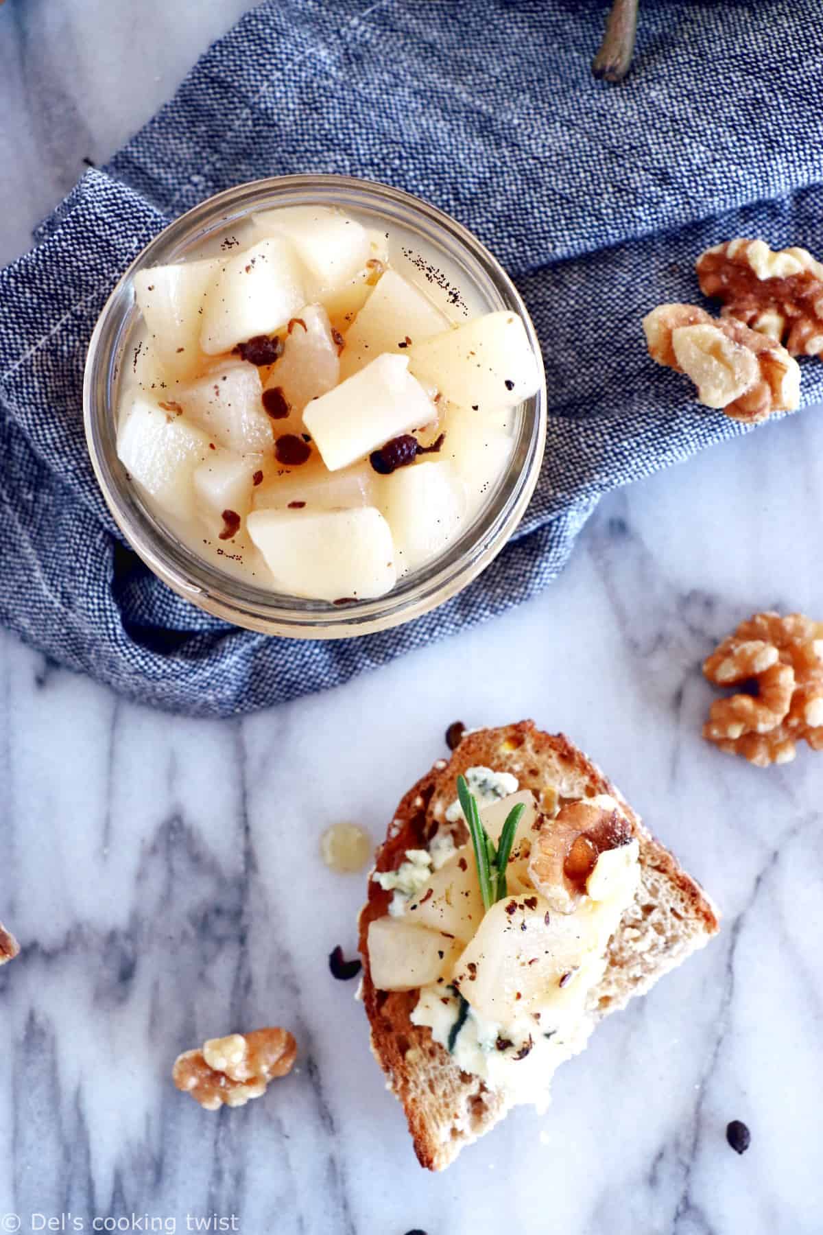 This easy pear compote with black peppercorn and vanilla syrup will be perfect as an appetizer on your cheese board for your next gathering party!