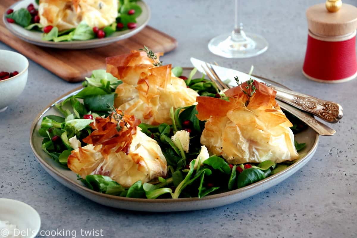 Pour une entrée de fêtes tout en élégance, optez pour ces aumônières en feuilles de brick au Brie, pommes chaudes et dattes.