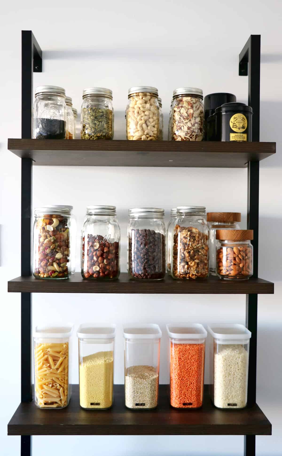 These easy vegetarian pantry recipes are perfect for feeding the whole family or for meal prepping during busy weeks.