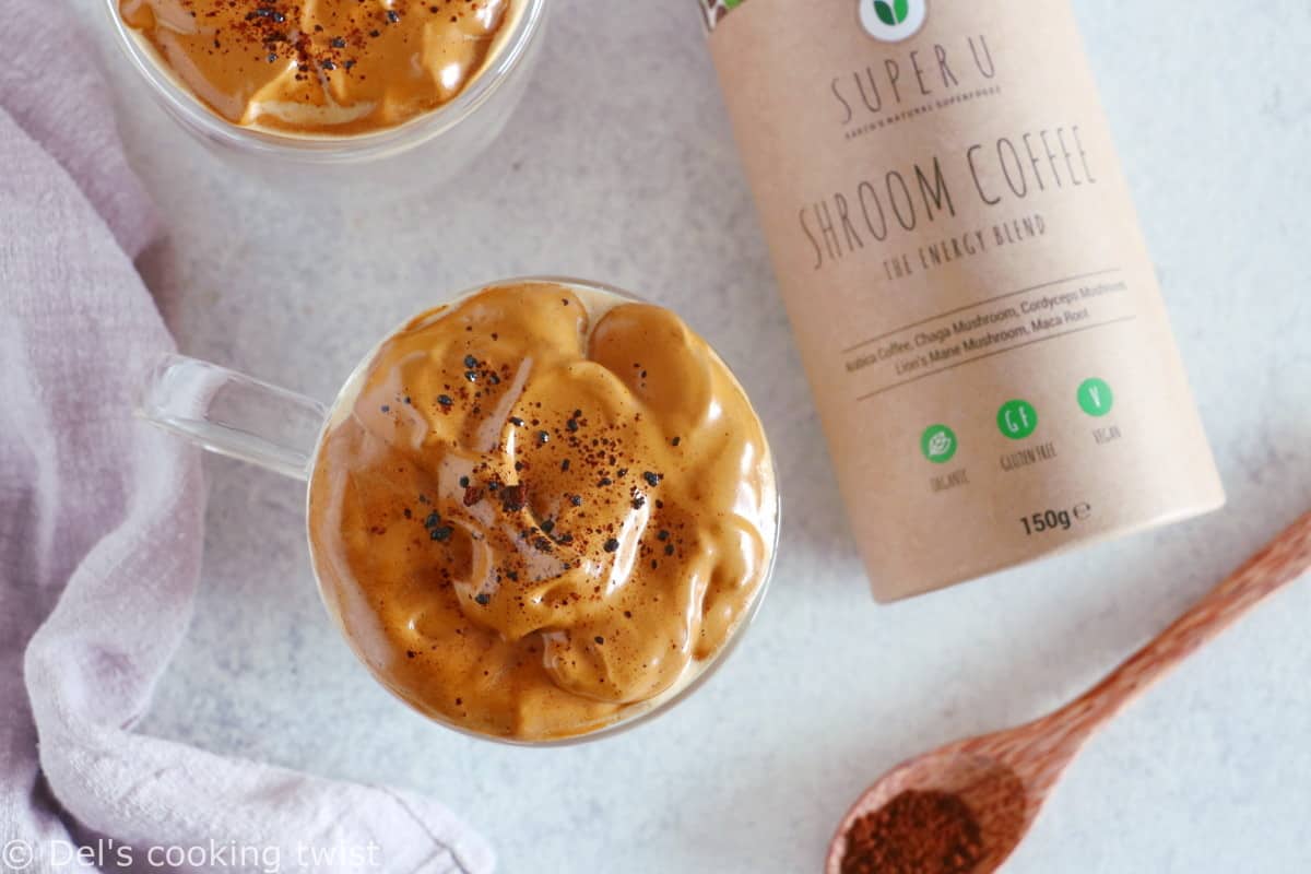 Learn how to prepare homemade whipped coffee from scratch, with a mushroom coffee option. Ready in minutes and prepared with only 3 ingredients, this Dalgona coffee is a must try!