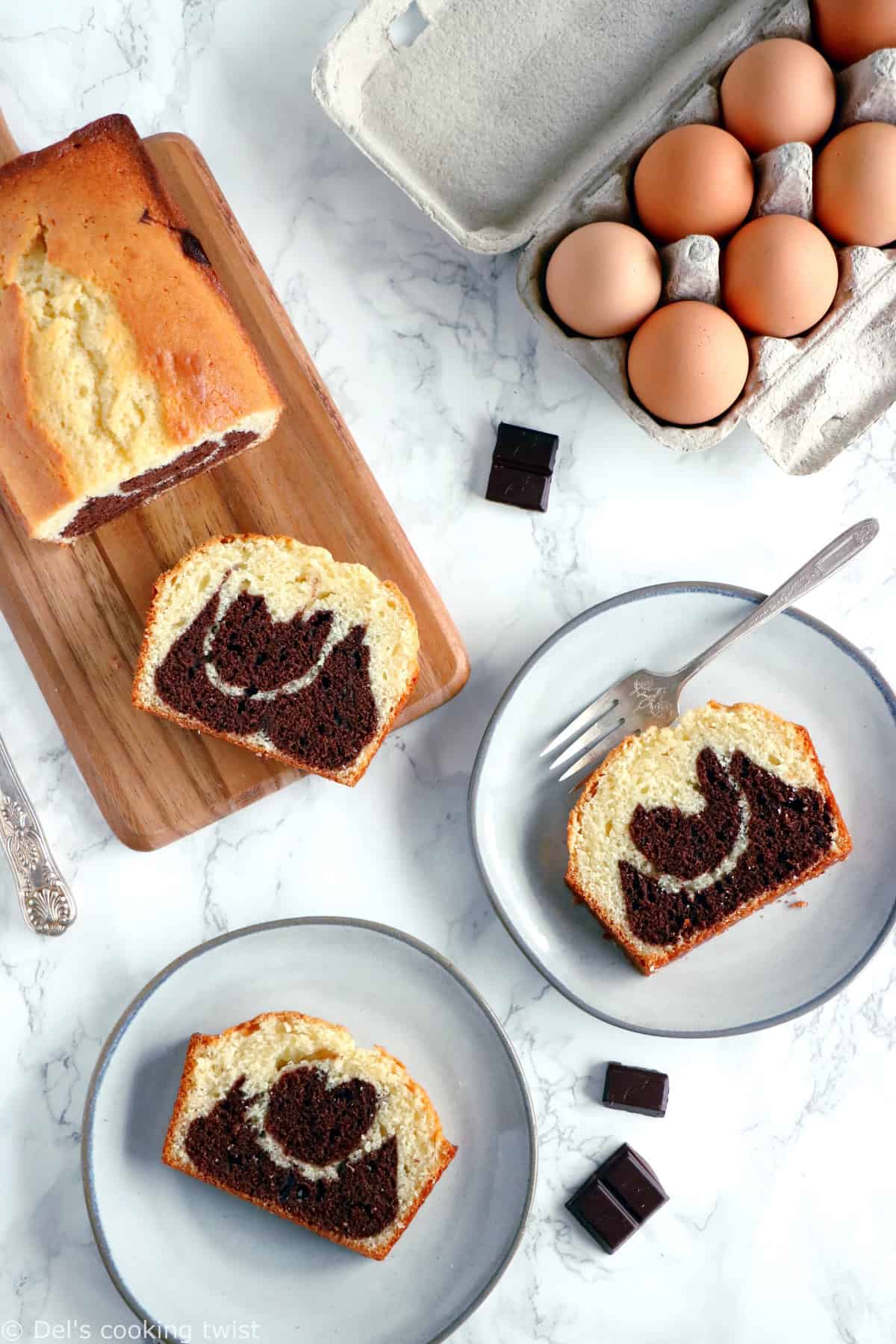 Easy Chocolate Marble Yogurt Cake has become a basic recipe in my house. It's light, fluffy, moist, delicious, and ready in no time.