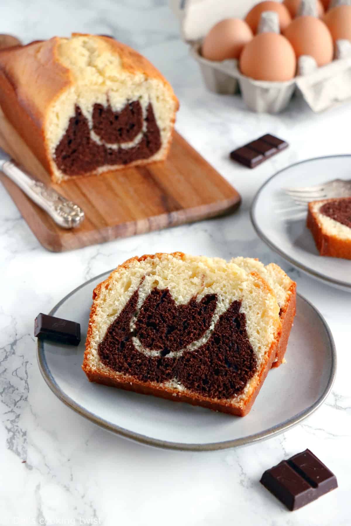 Easy Chocolate Marble Yogurt Cake has become a basic recipe in my house. It's light, fluffy, moist, delicious, and ready in no time.