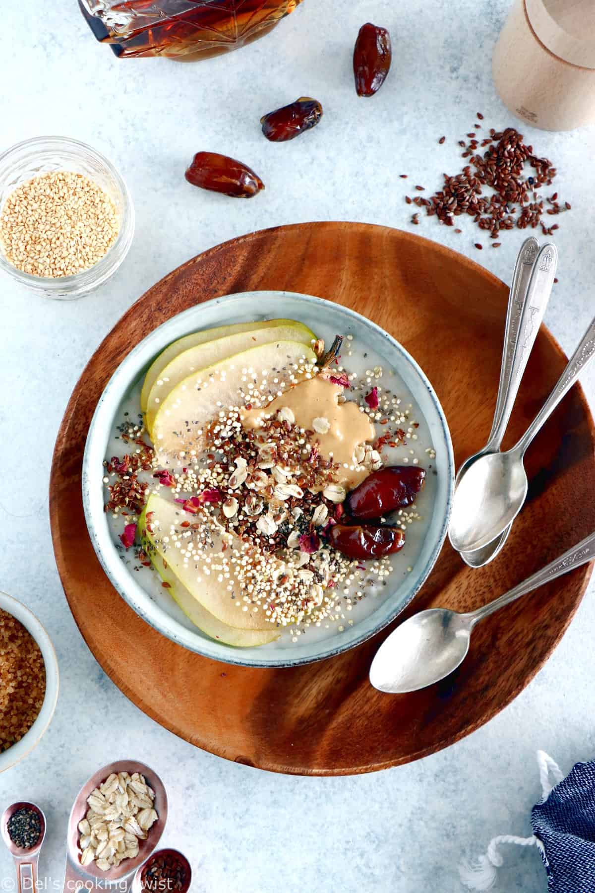 Healthy Nut Butter Flaxseed Oatmeal Bowl is a satisfying 5-minute healthy breakfast. Wholesome and nourishing, it's packed with nutritious ingredients and perfectly delicious.