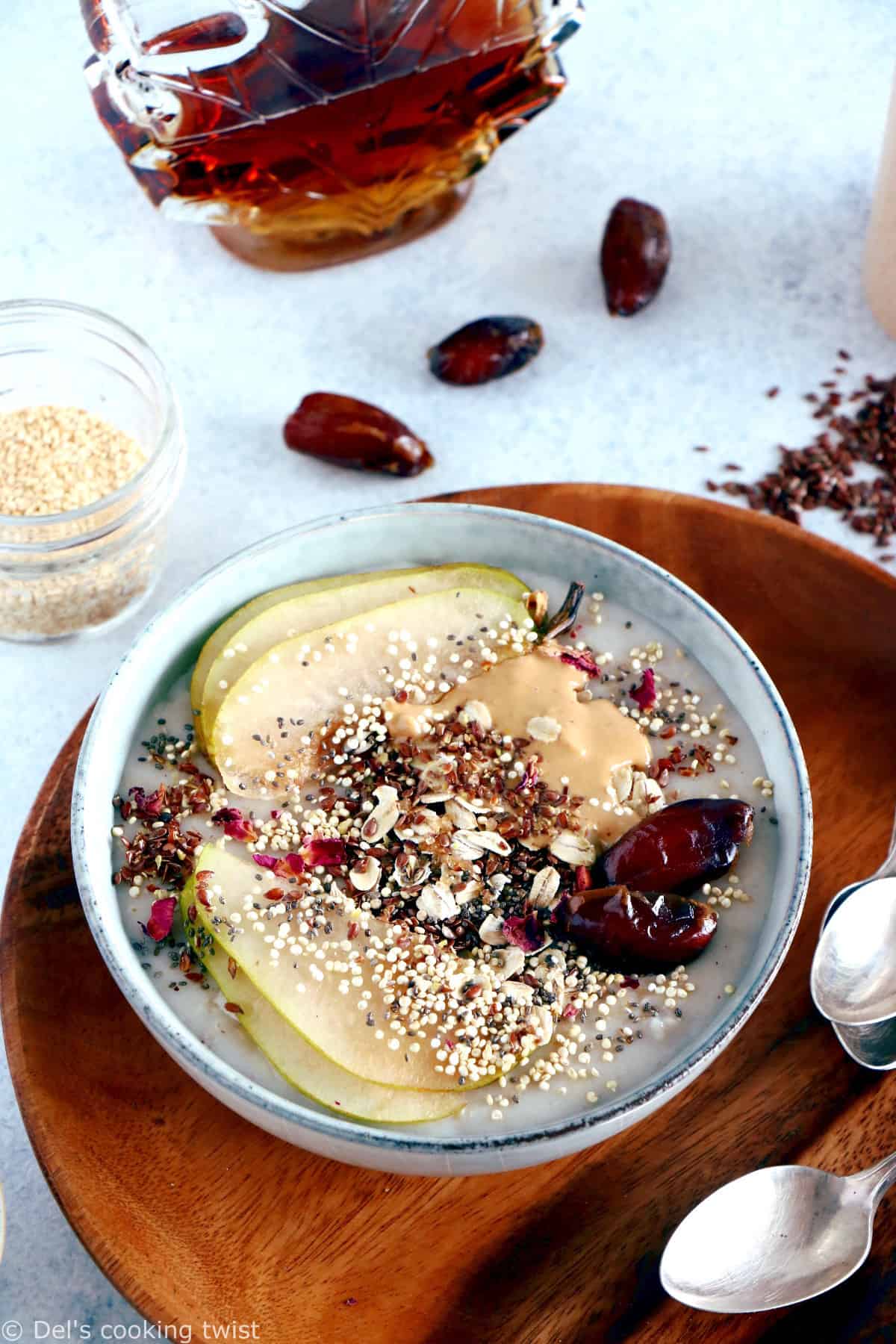 Healthy Nut Butter Flaxseed Oatmeal Bowl is a satisfying 5-minute healthy breakfast. Wholesome and nourishing, it's packed with nutritious ingredients and perfectly delicious.