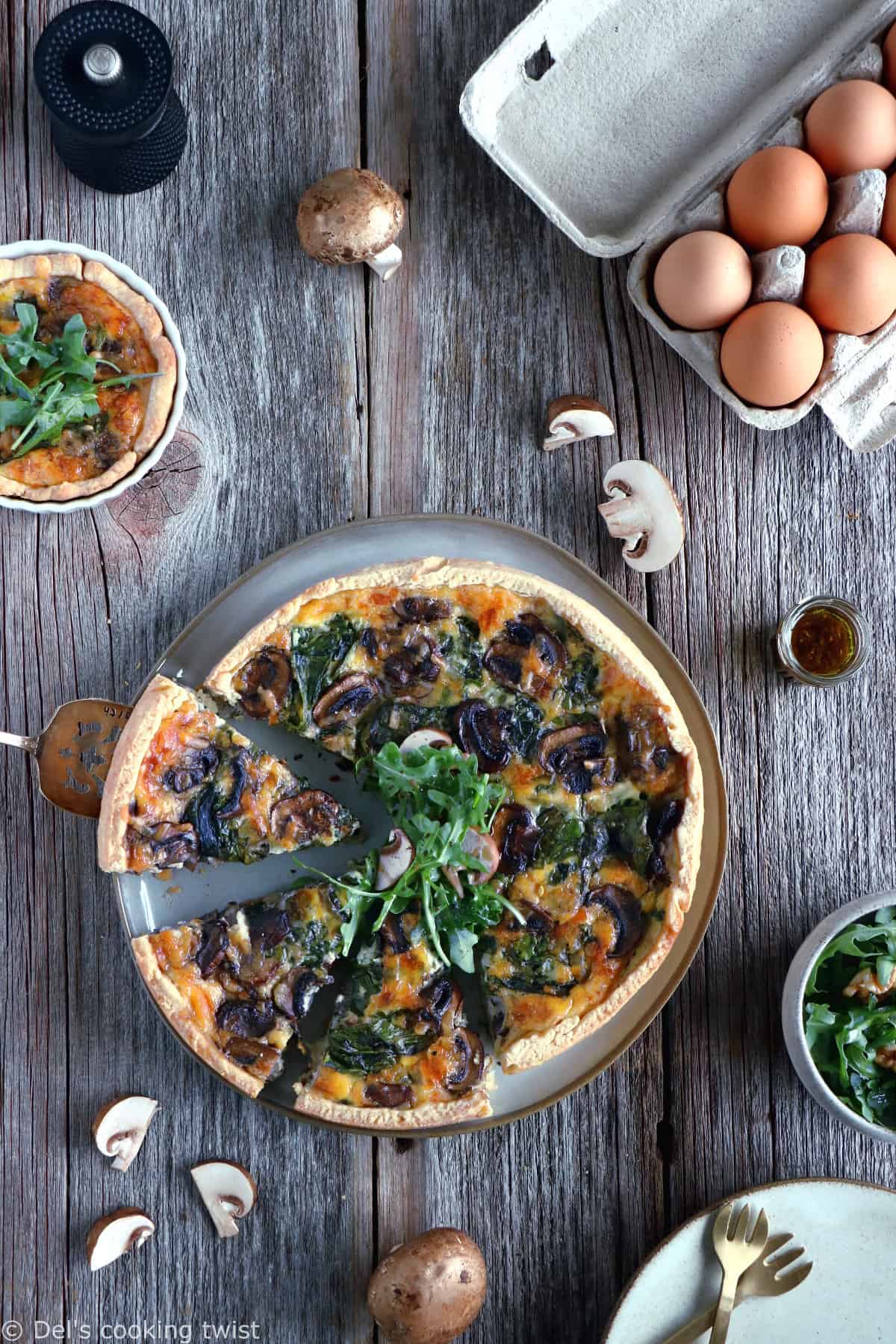 Spinach and mushroom quiche is the ideal family-friendly recipe for busy days or to enjoy in the weekend for a cozy brunch.