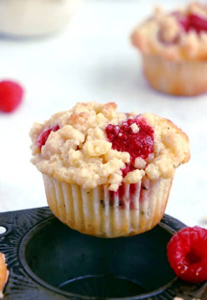 These Cardamom Raspberry Streusel Muffins are fluffy, tender and packed with delicious sweet and juicy flavors.