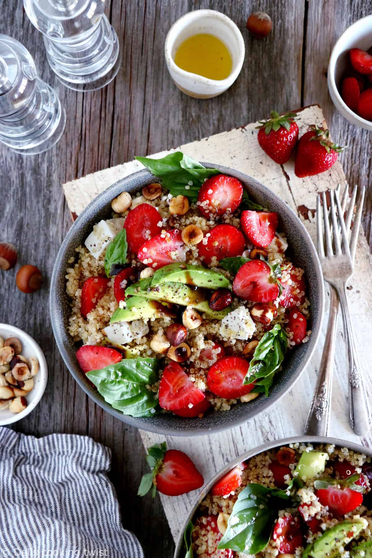 This balsamic strawberry quinoa salad with feta cheese makes an easy summer salad recipe, packed with refreshing flavors.