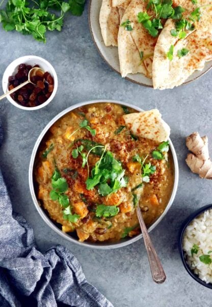 Que de saveurs dans ce curry indien de mange et courge butternut à la fois doux, crémeux et délicieusement parfumé.