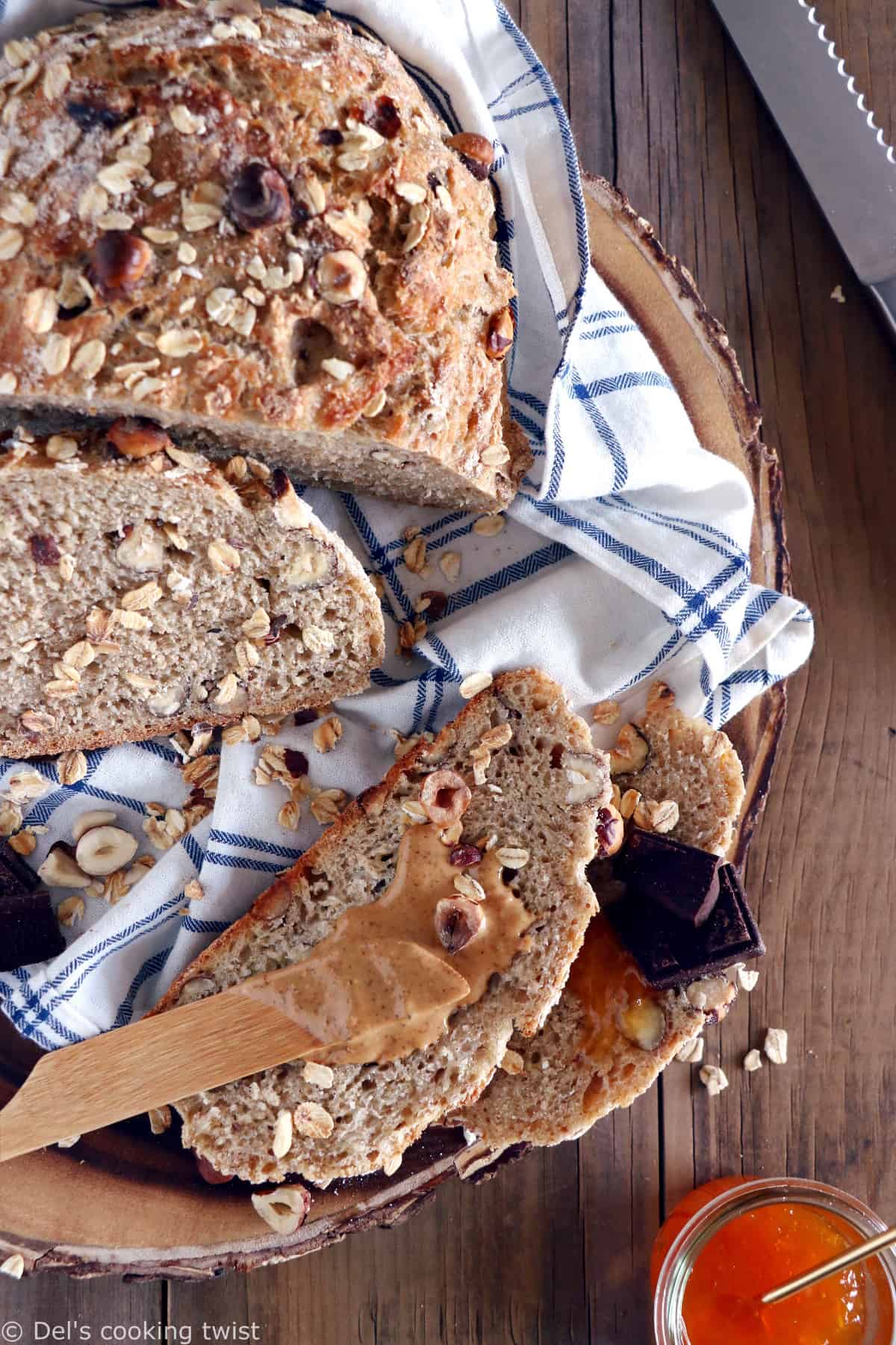 This no-knead hazelnut oat breakfast bread is a variation of the no-knead bread. With absolutely no effort, you get a perfect artisan bread every time you make it.
