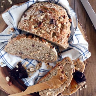 This no-knead hazelnut oat breakfast bread is a variation of the no-knead bread. With absolutely no effort, you get a perfect artisan bread every time you make it.