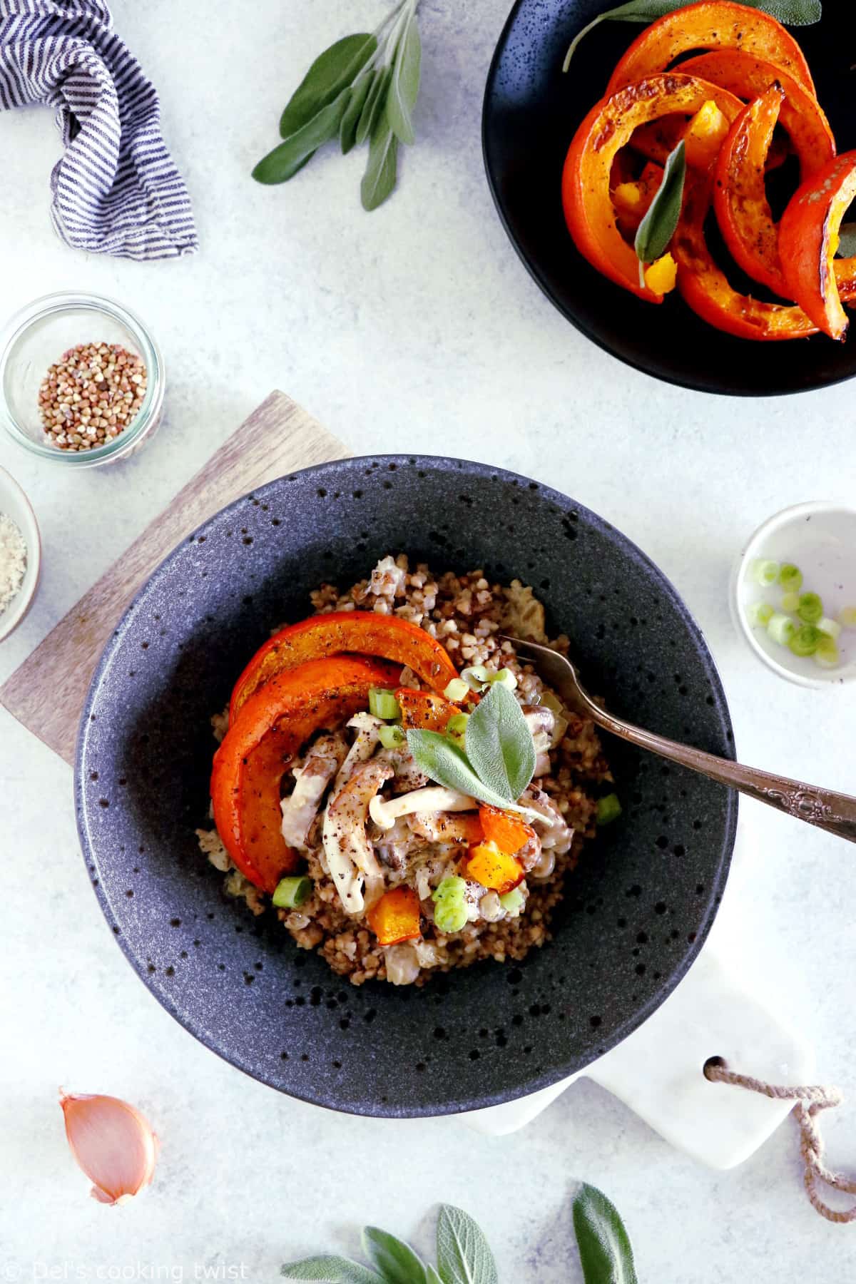 Pour changer du risotto, découvrez ce risotto de sarrasin aux champignons et potimarron. Un plat original à la fois élégant et réconfortant.