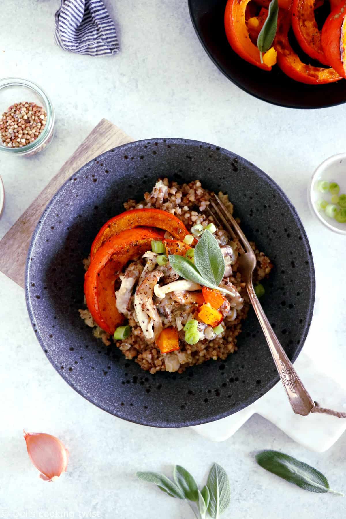 Pour changer du risotto, découvrez ce risotto de sarrasin aux champignons et potimarron. Un plat original à la fois élégant et réconfortant.