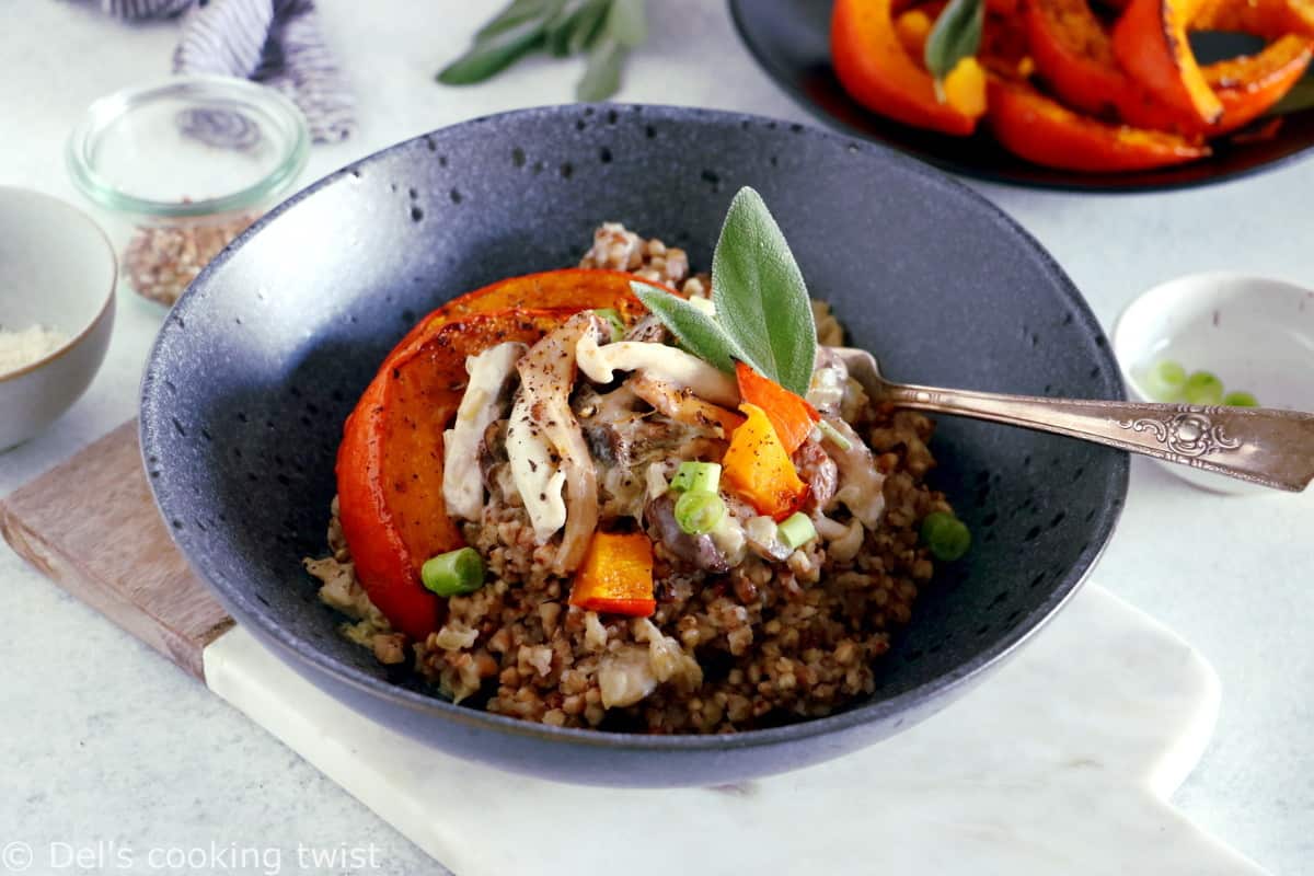 Pour changer du risotto, découvrez ce risotto de sarrasin aux champignons et potimarron. Un plat original à la fois élégant et réconfortant.