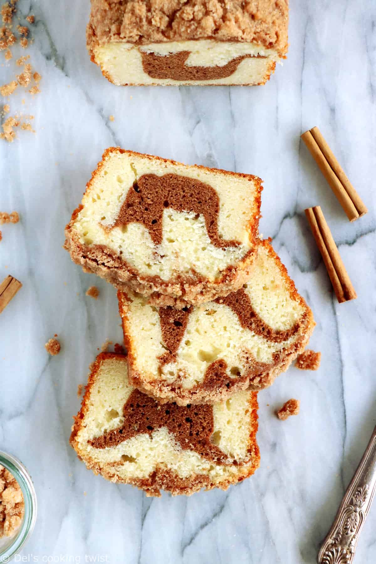 Le cake marbré à la cannelle est une recette toute simple délicieusement parfumée à la cannelle.