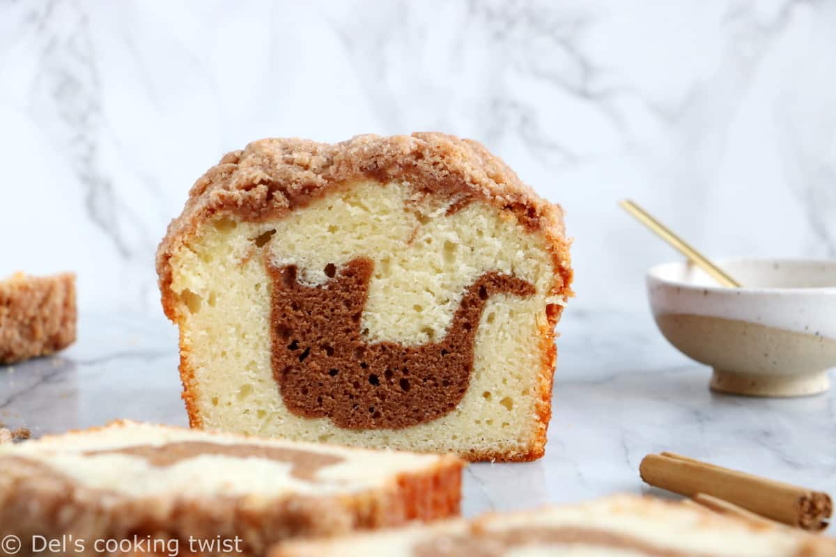 Le cake marbré à la cannelle est une recette toute simple délicieusement parfumée à la cannelle.