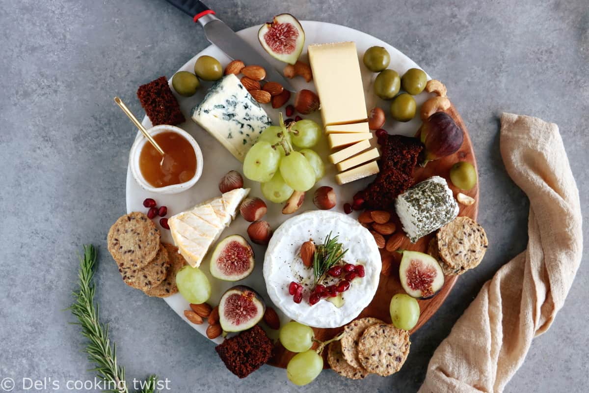 Here's a complete guide for how to make a perfect cheese board (vegetarian) with step-by-step photos to guide you.