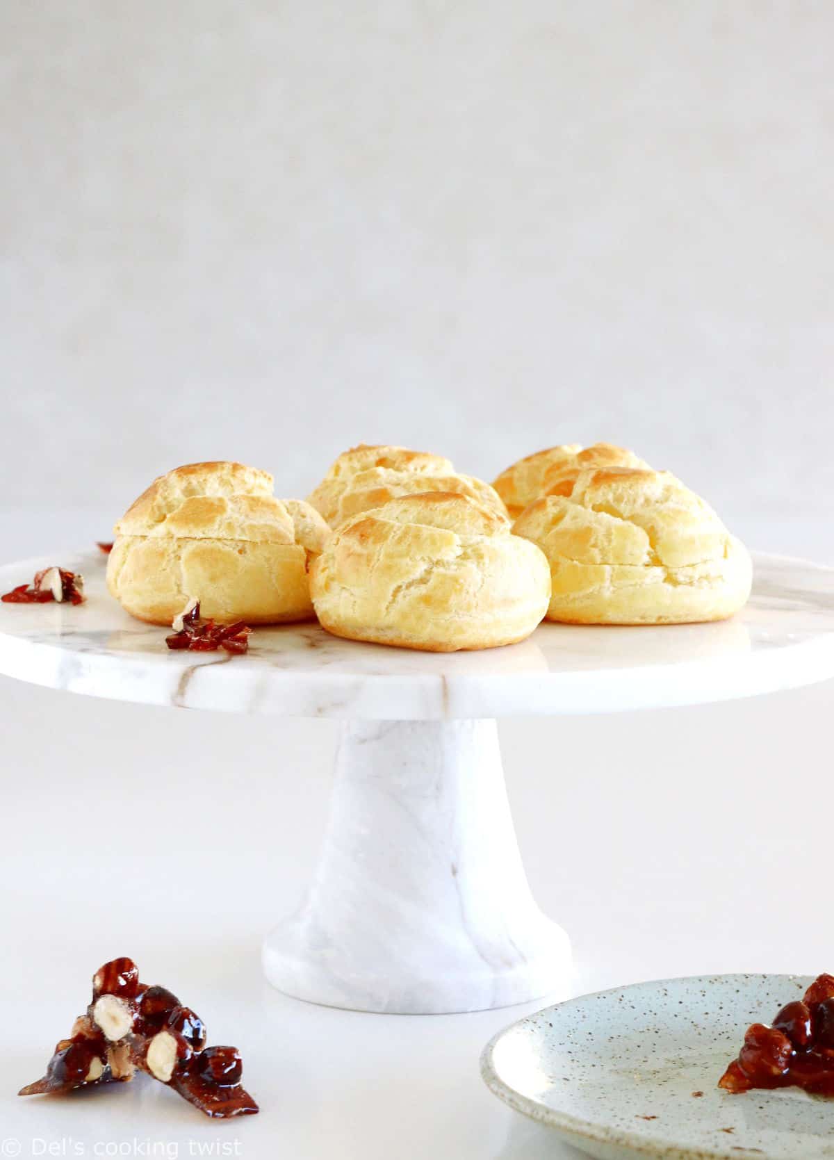 Pronounce choux to how choux pastry