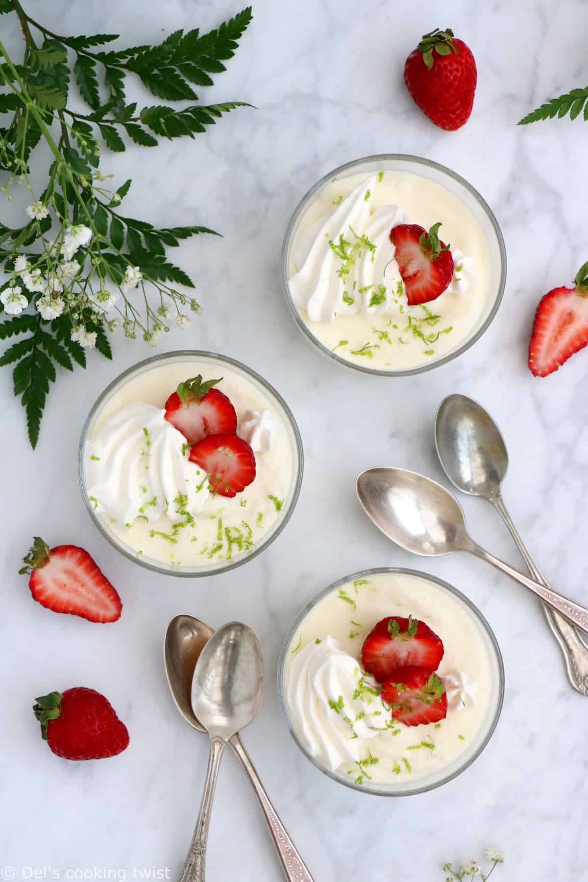 Avec seulement 3 ingrédients, cette mousse au chocolat blanc est absolument parfaite à tous égards.