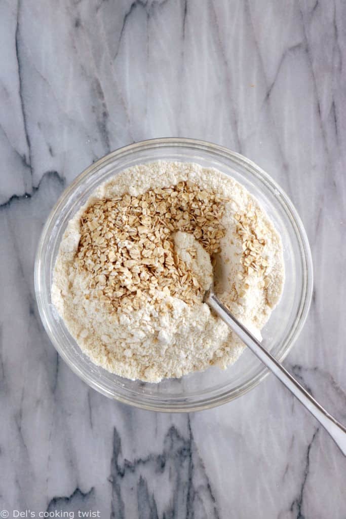 Ce banana bread sans gluten réalisé avec un mélange de 3 farines sans gluten est directement inspiré de mon banana bread ultra moelleux.