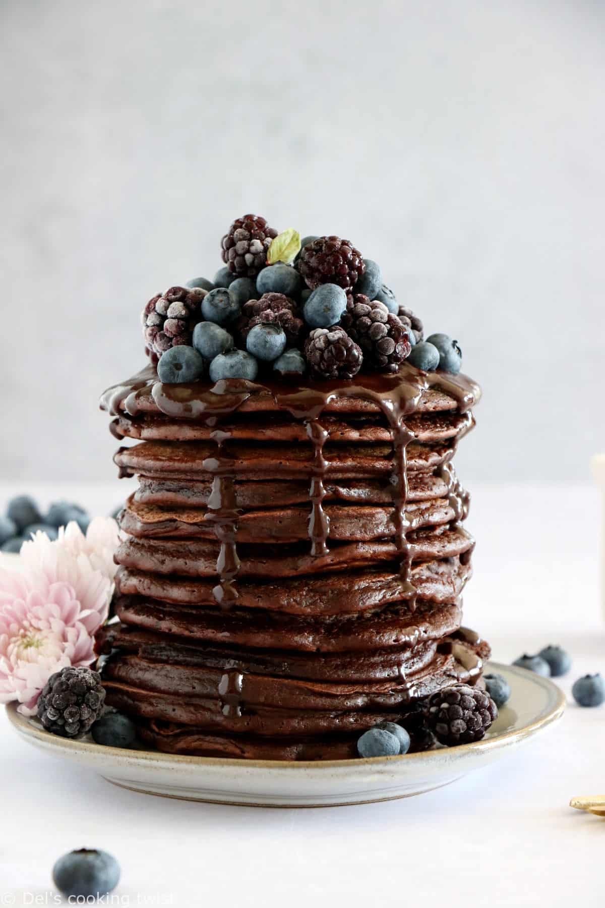 Perfect Chocolate Pancakes (with chocolate sauce) - Del's cooking twist