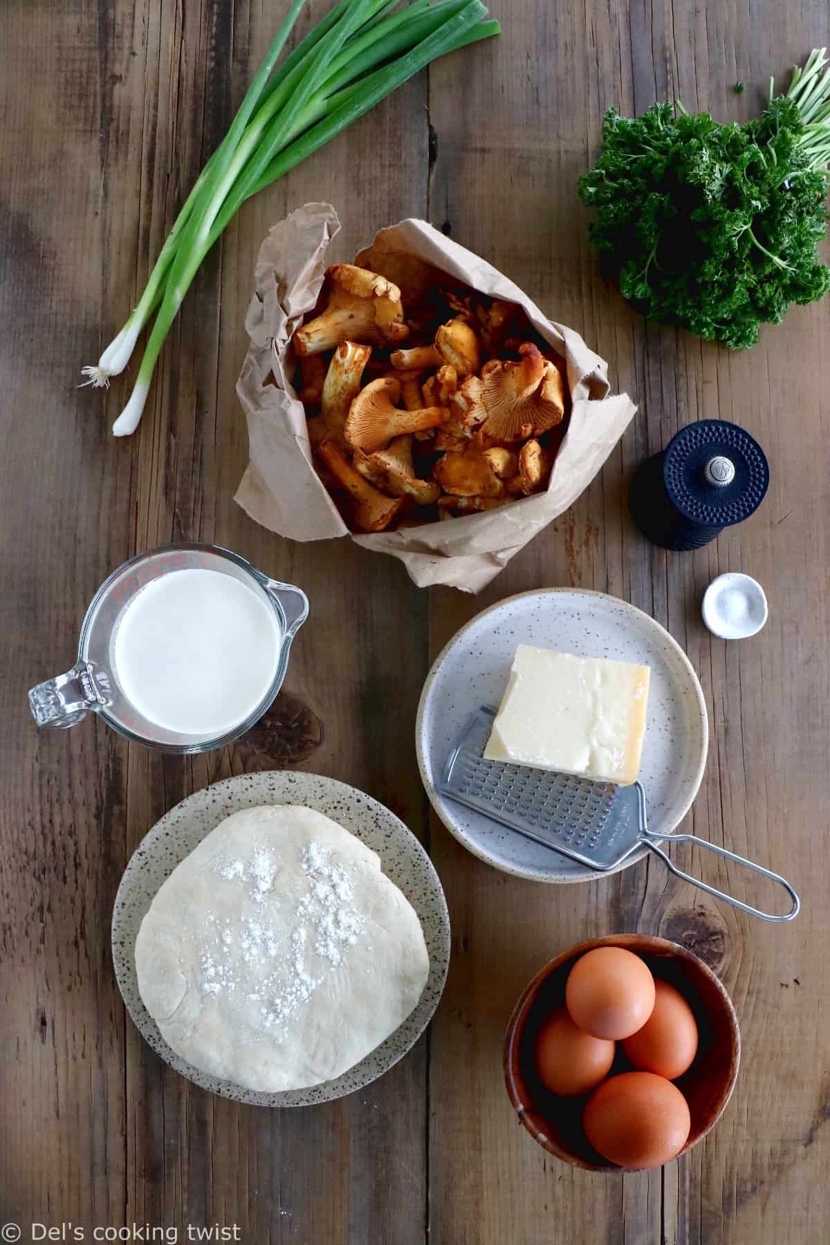 La tarte aux chanterelles et au Västerbotten ("Västerbottenpaj med kantareller") est un classique de la scène culinaire Suède.