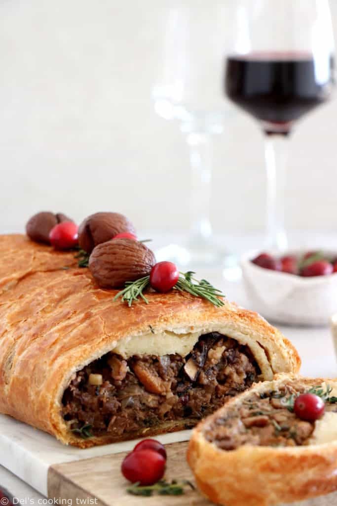 Cette recette de wellington végétarien aux champignons fera sensation sur votre table de fêtes, que vos invités soient végétariens ou non.