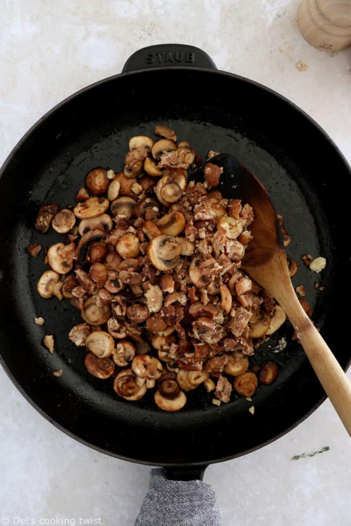 Cette recette de wellington végétarien aux champignons fera sensation sur votre table de fêtes, que vos invités soient végétariens ou non.