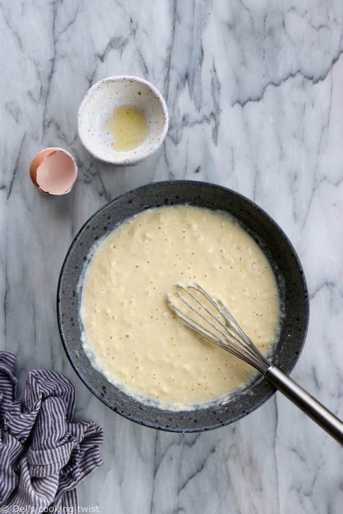 Des pancakes américains faciles et très moelleux, réalisés en quelques minutes avec des ingrédients de base. Une recette de pancakes inratable pour petits déjeuners gourmands.